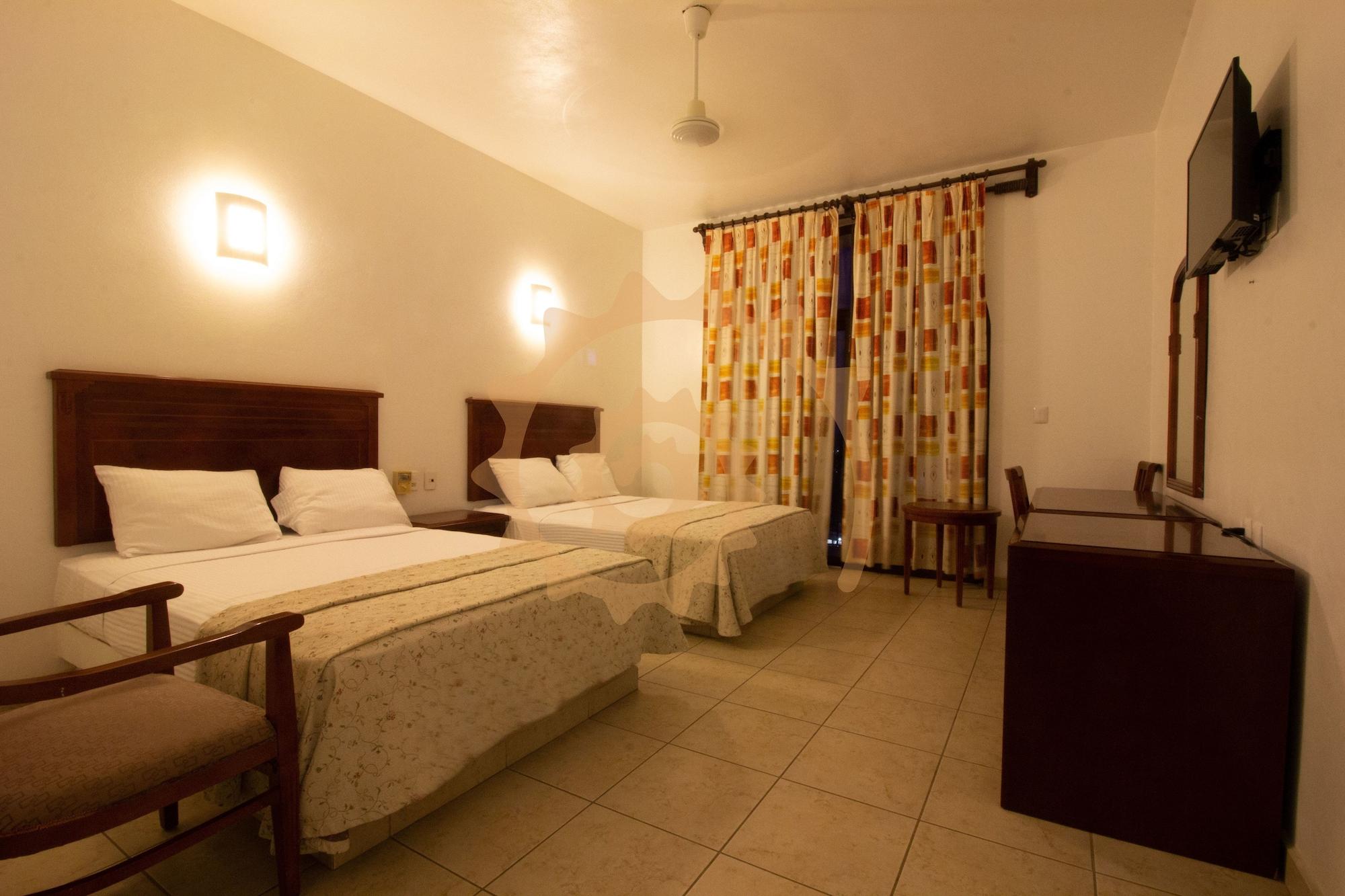 Hotel Caracol Plaza Пуерто-Ескондідо Екстер'єр фото