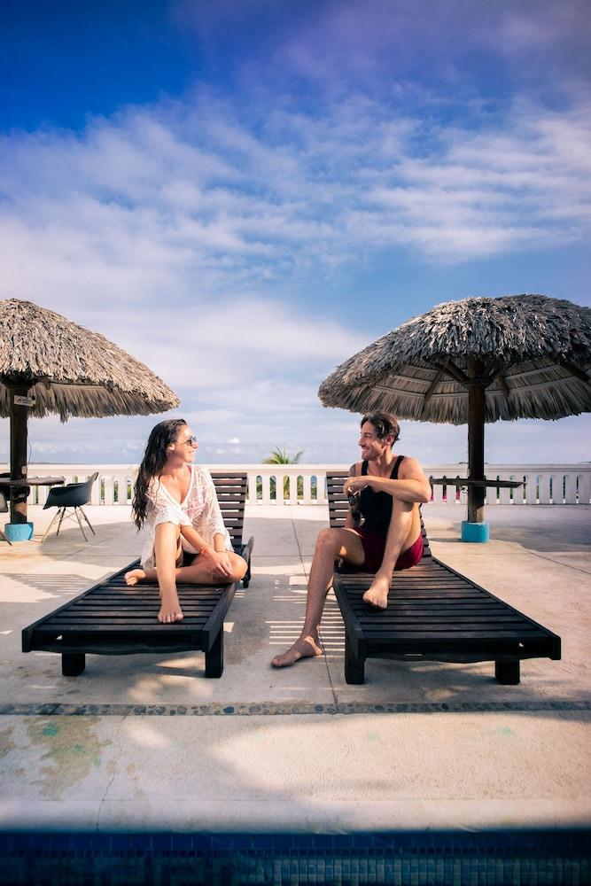 Hotel Caracol Plaza Пуерто-Ескондідо Екстер'єр фото