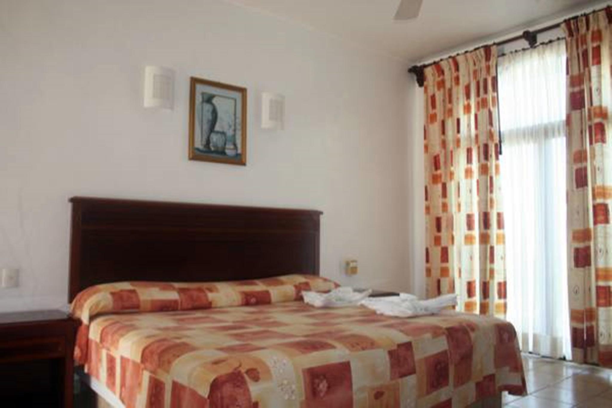 Hotel Caracol Plaza Пуерто-Ескондідо Екстер'єр фото