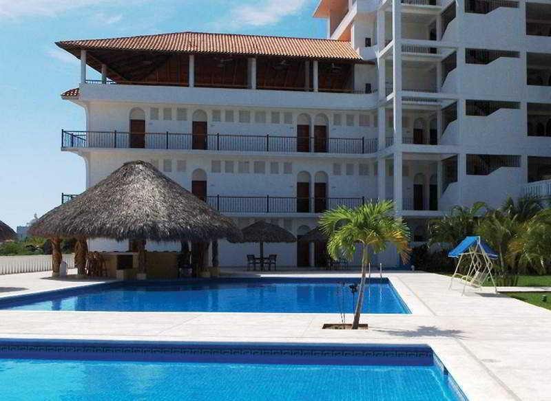 Hotel Caracol Plaza Пуерто-Ескондідо Екстер'єр фото
