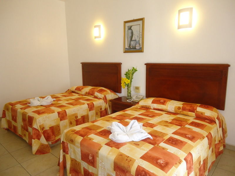 Hotel Caracol Plaza Пуерто-Ескондідо Екстер'єр фото